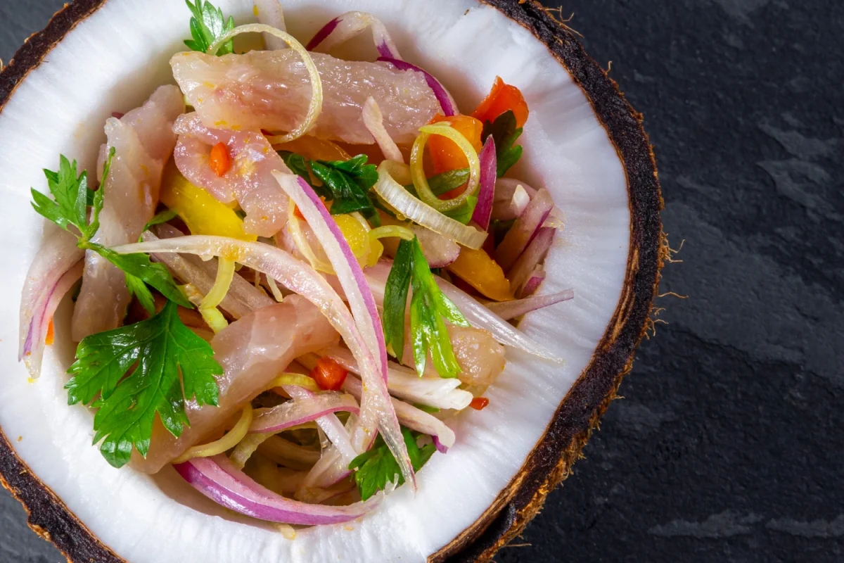 Imagen de Aquí tienes la receta tradicional del ceviche peruano, una joya culinaria de tradición milenaria
