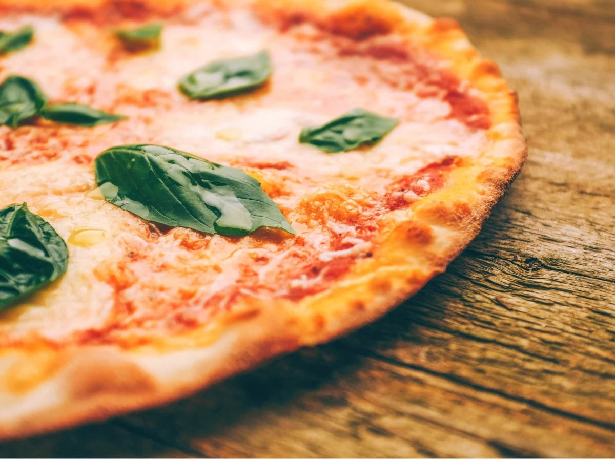 Imagen de Pizza napolitana vs. romana: historia, sabor y dónde probar las mejores 2 Imagen de Pizza napolitana vs. romana: historia, sabor y dónde probar las mejores