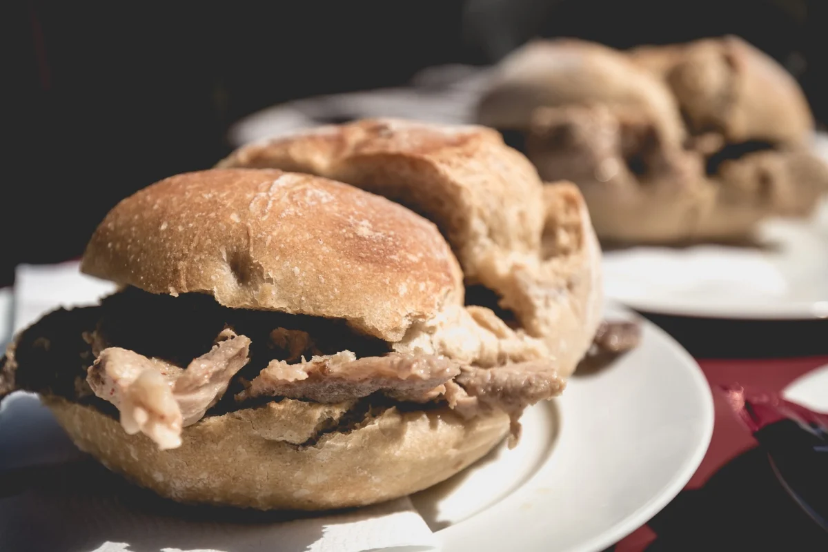 Imagen de Gastro Guía de Lisboa 2025: sabores atlánticos entre el pescado a la brasa y el pastel de nata