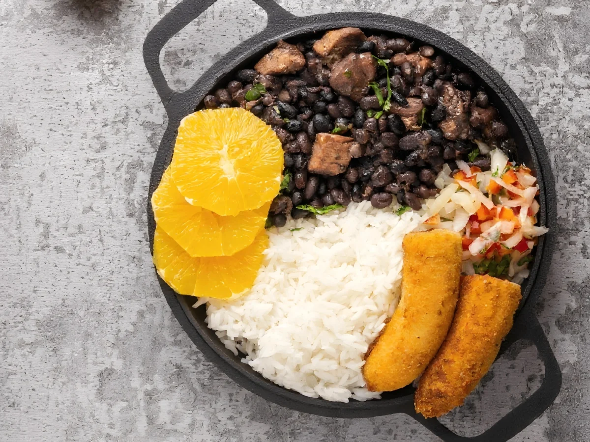 Imagen de Feijoada: historia, sabor y viaje al corazón gastronómico de Brasil