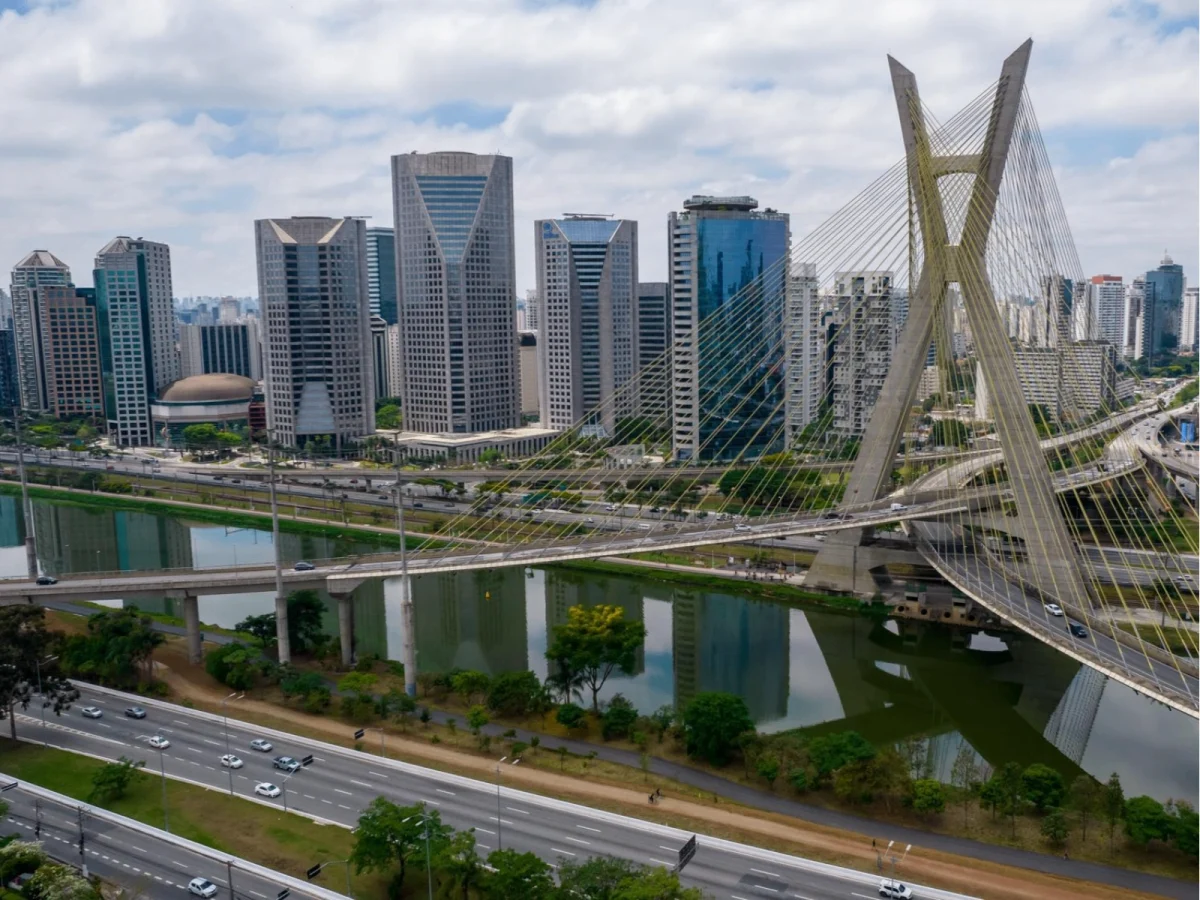 Imagen de Feijoada: historia, sabor y viaje al corazón gastronómico de Brasil