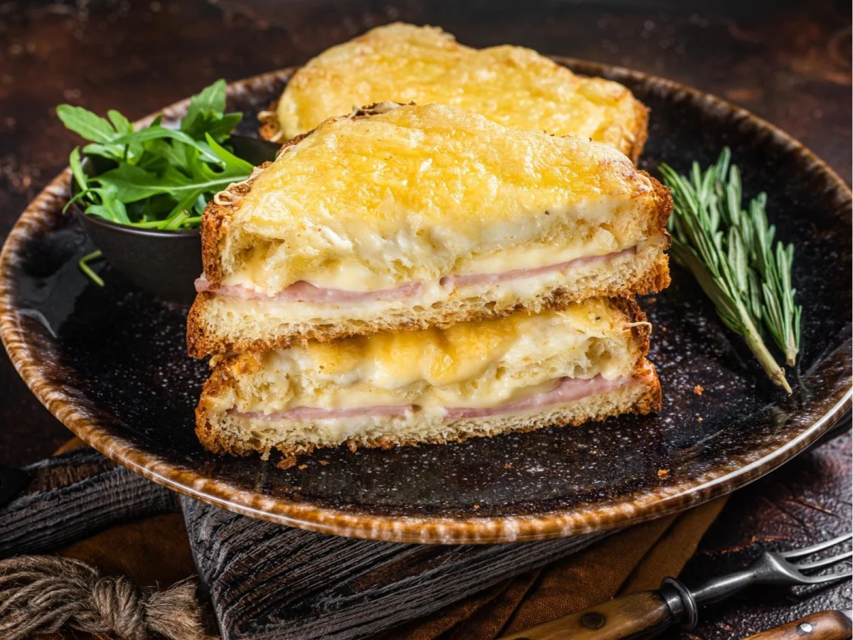 Imagen de Croque-monsieur: historia, receta original y variantes del clásico francés