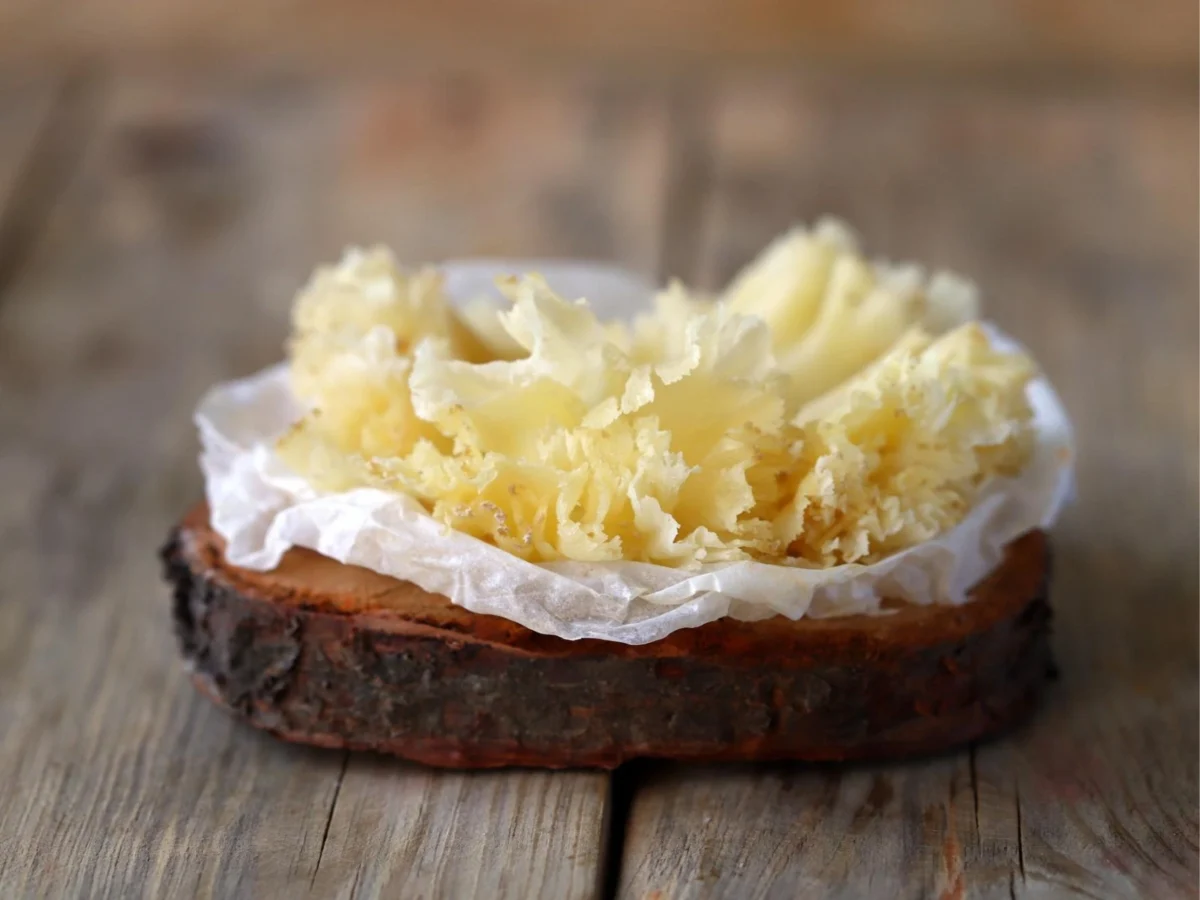 Imagen de Tête de Moine AOP: el queso suizo de girolle y rosetas perfectas 2 Imagen de Tête de Moine AOP: el queso suizo de girolle y rosetas perfectas