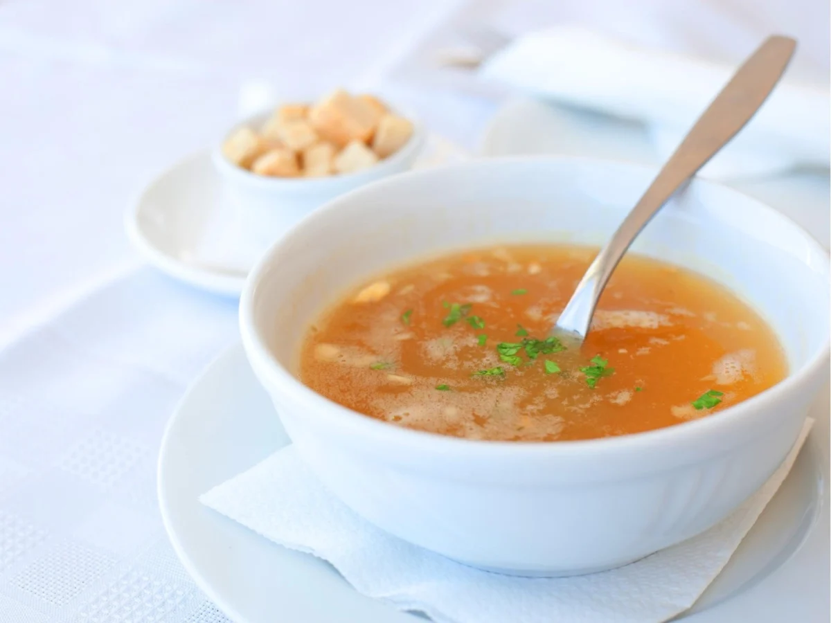 Imagen de Del consomé al dashi: los caldos que nos devuelven a la vida