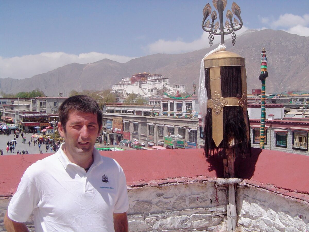 Imagen de "Un viaje como otro cualquiera", de Valentín Dieste: viajar más para volver menos idiota