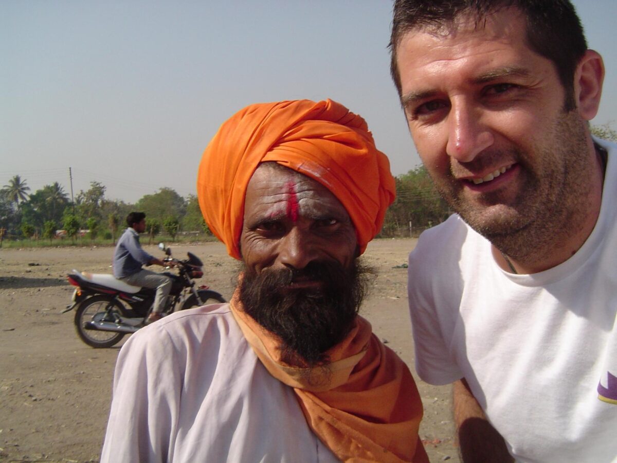 Imagen de "Un viaje como otro cualquiera", de Valentín Dieste: viajar más para volver menos idiota