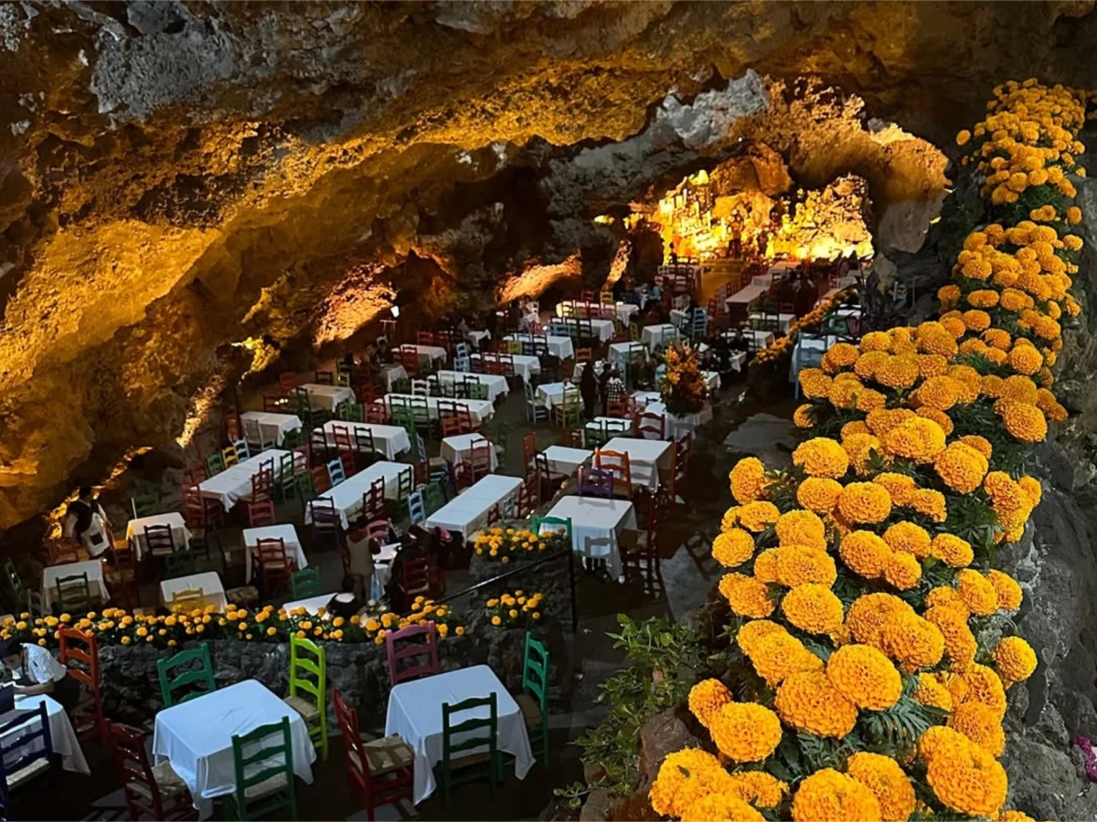 Imagen de La Gruta: comer bajo tierra junto a las pirámides de Teotihuacán