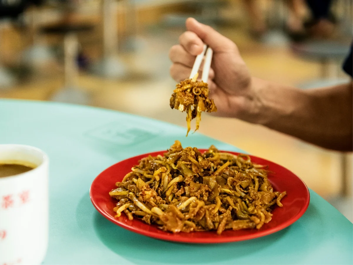 Imagen de Hawker centres de Singapur: el corazón gastronómico de la ciudad