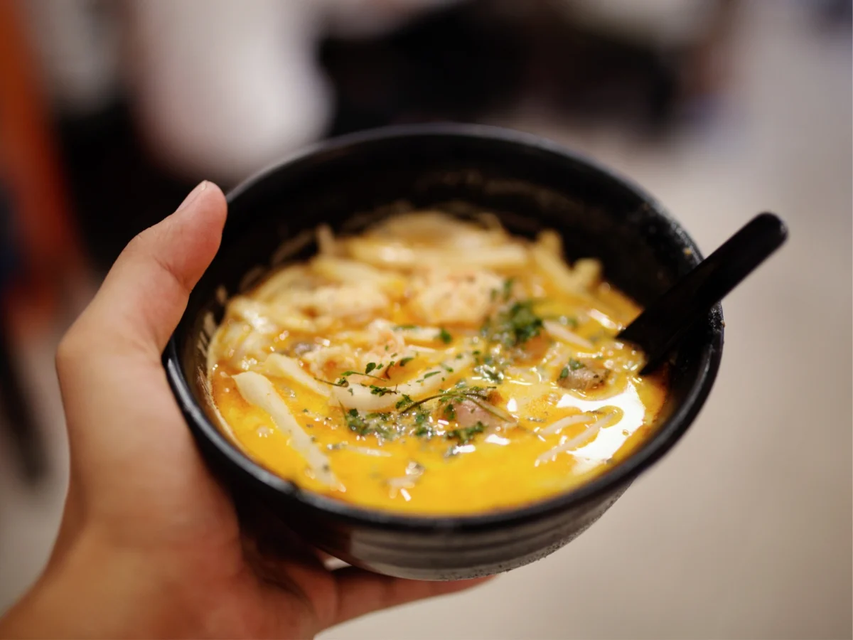 Imagen de Hawker centres de Singapur: el corazón gastronómico de la ciudad
